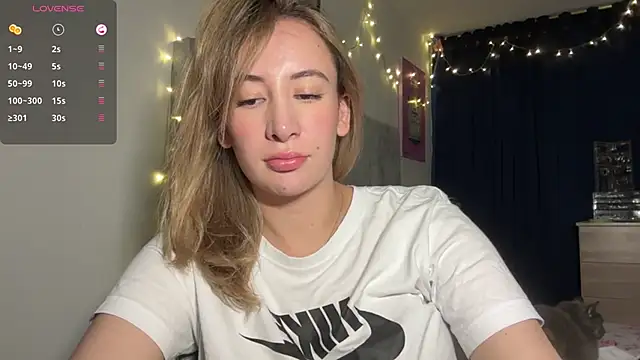 Snapshot of Gabby_cruz_ chatting on 01-14-25, 05:30 Gabby cruz  online show from 01-14-25, 05:30