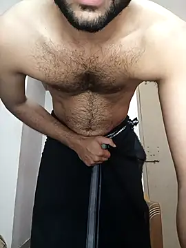 Snapshot of Vignesh3246 chatting on 10-11-25, 04:08 Vignesh3246 online show from 10-11-25, 04:08