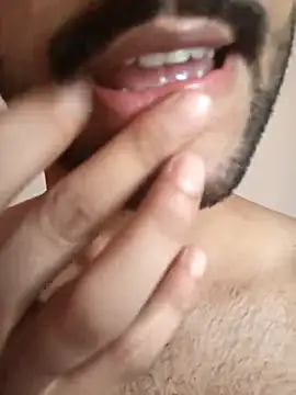 Snapshot of Vignesh3246 chatting on 09-22-25, 10:21 Vignesh3246 online show from 09-22-25, 10:21