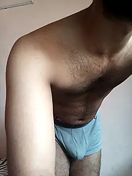 Snapshot of Vignesh3246 chatting on 09-20-25, 05:45 Vignesh3246 online show from 09-20-25, 05:45