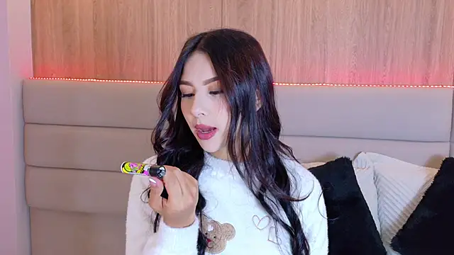 EymiCuper online show from 11-28-25, 09:15