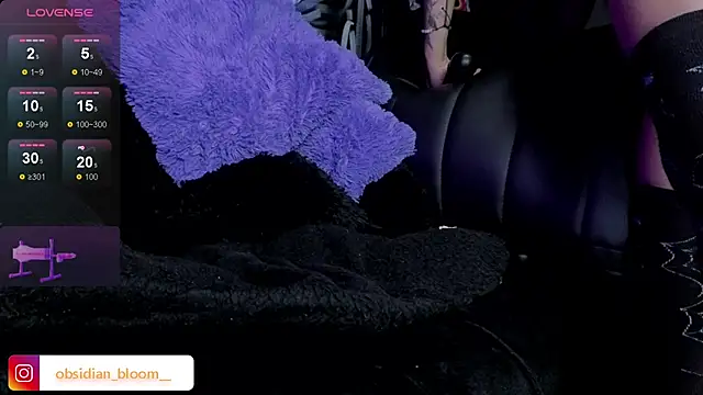 Alisson Wynter online show from 06-25-26, 05:12