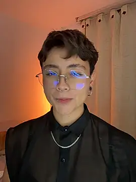 Snapshot of Chriss_gomez2 chatting on 01-15-26, 07:01 Chriss gomez2 online show from 01-15-26, 07:01