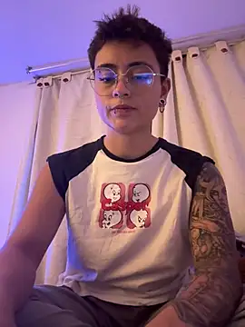 Snapshot of Chriss_gomez2 chatting on 09-28-25, 12:39 Chriss gomez2 online show from 09-28-25, 12:39