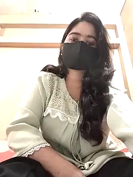 Magical Girl- online show from 11-26-25, 03:28