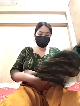 Magical Girl- online show from 09-26-25, 03:46