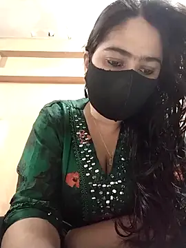 Magical Girl- online show from 12-16-25, 04:06