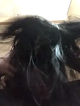 Magical Girl- online show from 10-08-25, 03:41