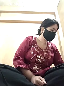 Magical Girl- online show from 12-04-25, 06:01