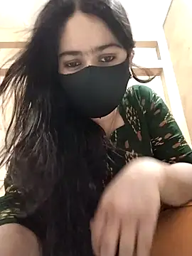 Magical Girl- online show from 10-28-25, 04:24