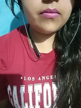 Love-Veronica online show from 05-15-26, 07:01
