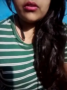 Love-Veronica online show from 04-20-26, 05:36