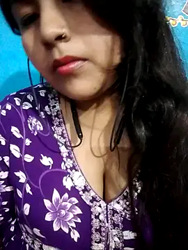 Snapshot of Love-Veronica chatting on 02-28-26, 11:43 Love-Veronica online show from 02-28-26, 11:43