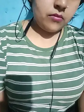 Snapshot of Love-Veronica chatting on 06-26-26, 06:36 Love-Veronica online show from 06-26-26, 06:36