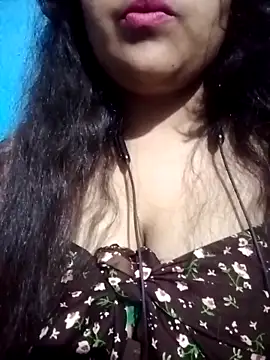 Snapshot of Love-Veronica chatting on 02-18-26, 05:53 Love-Veronica online show from 02-18-26, 05:53