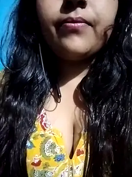 Snapshot of Love-Veronica chatting on 02-17-26, 06:49 Love-Veronica online show from 02-17-26, 06:49