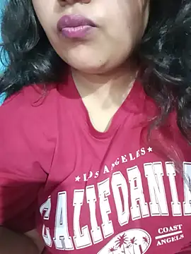 Snapshot of Love-Veronica chatting on 06-30-26, 11:32 Love-Veronica online show from 06-30-26, 11:32