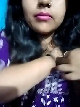 Snapshot of Love-Veronica chatting on 02-25-26, 01:00 Love-Veronica online show from 02-25-26, 01:00