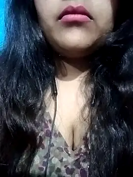 Snapshot of Love-Veronica chatting on 02-20-26, 12:29 Love-Veronica online show from 02-20-26, 12:29