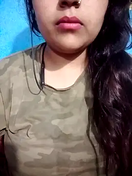 Love-Veronica online show from 03-06-26, 12:22