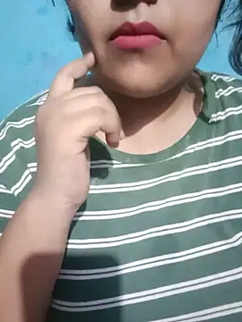 Snapshot of Love-Veronica chatting on 07-11-26, 06:08 Love-Veronica online show from 07-11-26, 06:08