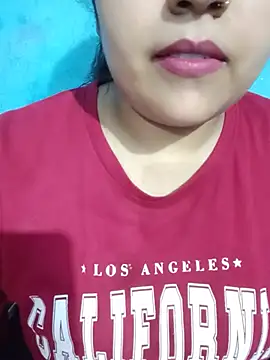 Snapshot of Love-Veronica chatting on 07-29-26, 05:45 Love-Veronica online show from 07-29-26, 05:45