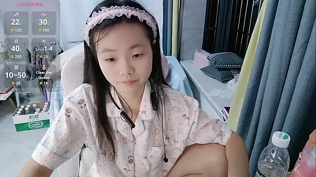 Lena-yyds online show from 10-19-25, 04:54