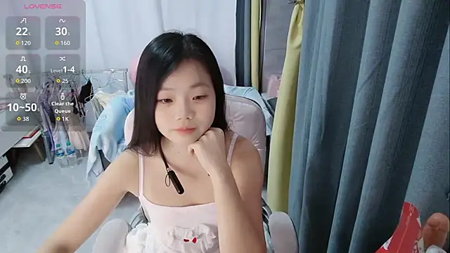 Lena-yyds online show from 10-06-25, 02:07