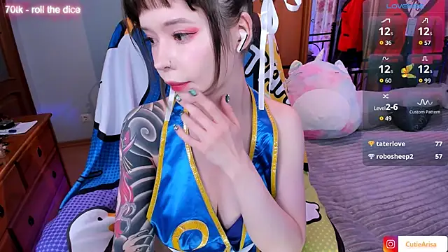 Snapshot of Lust_One_ chatting on 09-23-25, 06:15 Lust One online show from 09-23-25, 06:15