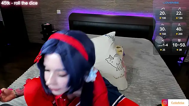 Snapshot of Lust_One_ chatting on 02-25-25, 04:46 Lust One online show from 02-25-25, 04:46