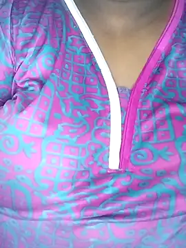 Snapshot of Sexy_Radhikaa chatting on 03-13-26, 12:59 Sexy Radhikaa online show from 03-13-26, 12:59