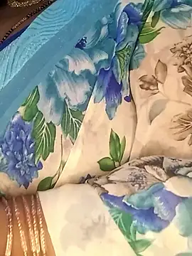 Snapshot of Sexy_Radhikaa chatting on 03-27-26, 06:44 Sexy Radhikaa online show from 03-27-26, 06:44