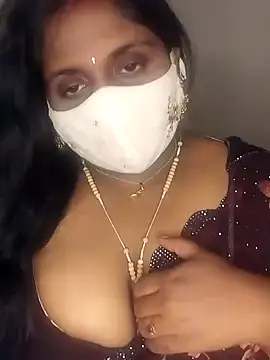 Sexy Radhikaa online show from 03-17-25, 04:43