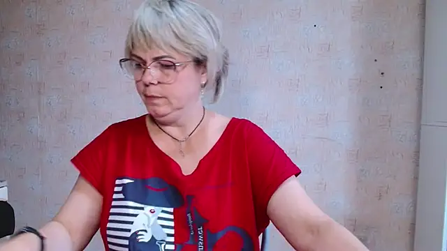 Snapshot of sweetsunset11 chatting on 10-18-25, 08:05 sweetsunset11 online show from 10-18-25, 08:05