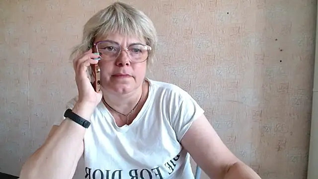 Snapshot of sweetsunset11 chatting on 09-22-25, 04:07 sweetsunset11 online show from 09-22-25, 04:07