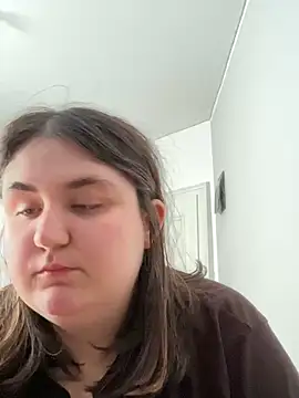 Snapshot of hotiee chatting on 03-18-25, 11:33 hotiee online show from 03-18-25, 11:33