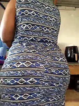 curvyloneah75 online show from 05-04-26, 07:44