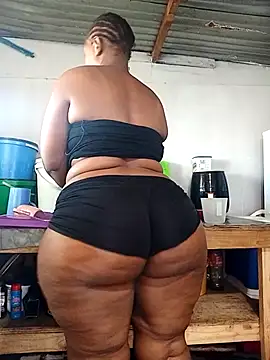 curvyloneah75 online show from 02-26-26, 06:46