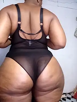 curvyloneah75 online show from 12-04-25, 04:33