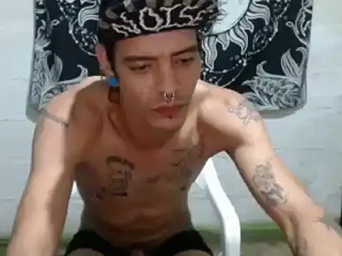 tayler punk noise online show from 12-30-24, 11:17