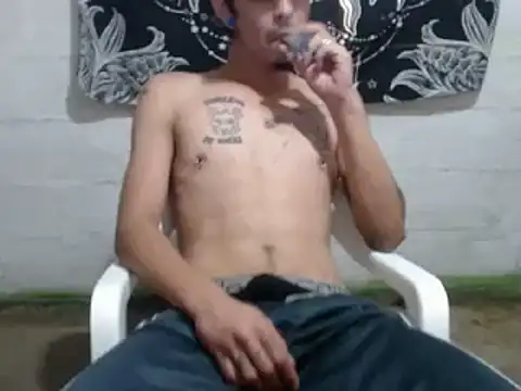 tayler punk noise online show from 12-27-24, 03:59