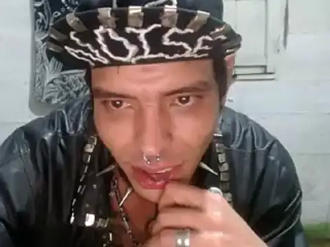 tayler punk noise online show from 01-05-25, 03:32