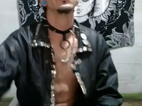 tayler punk noise online show from 12-28-24, 06:29