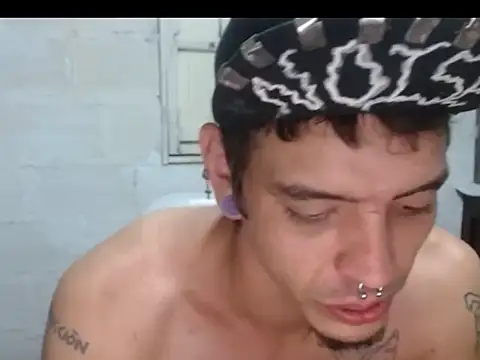 tayler punk noise online show from 12-17-24, 12:56