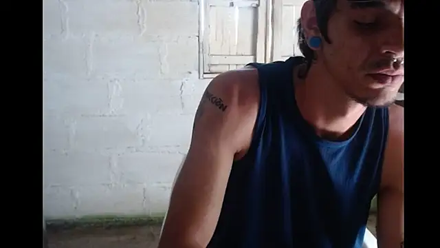 tayler punk noise online show from 01-28-25, 07:32