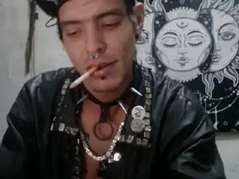 tayler punk noise online show from 01-06-25, 01:09