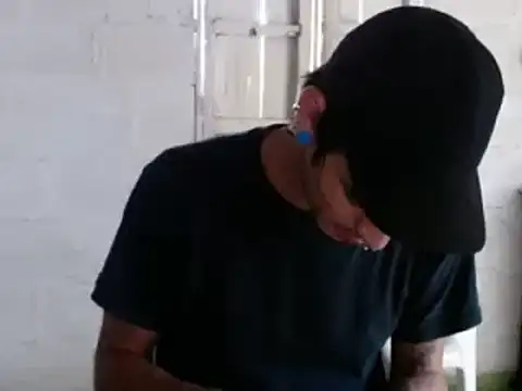 tayler punk noise online show from 12-25-24, 10:05