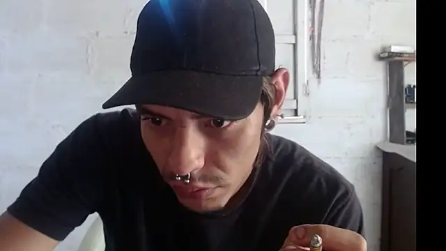 tayler punk noise online show from 01-18-25, 03:59