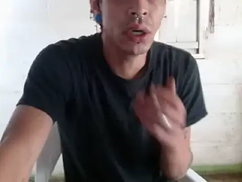 tayler punk noise online show from 12-31-24, 12:36