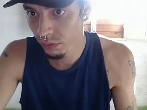 tayler punk noise online show from 12-24-24, 05:23